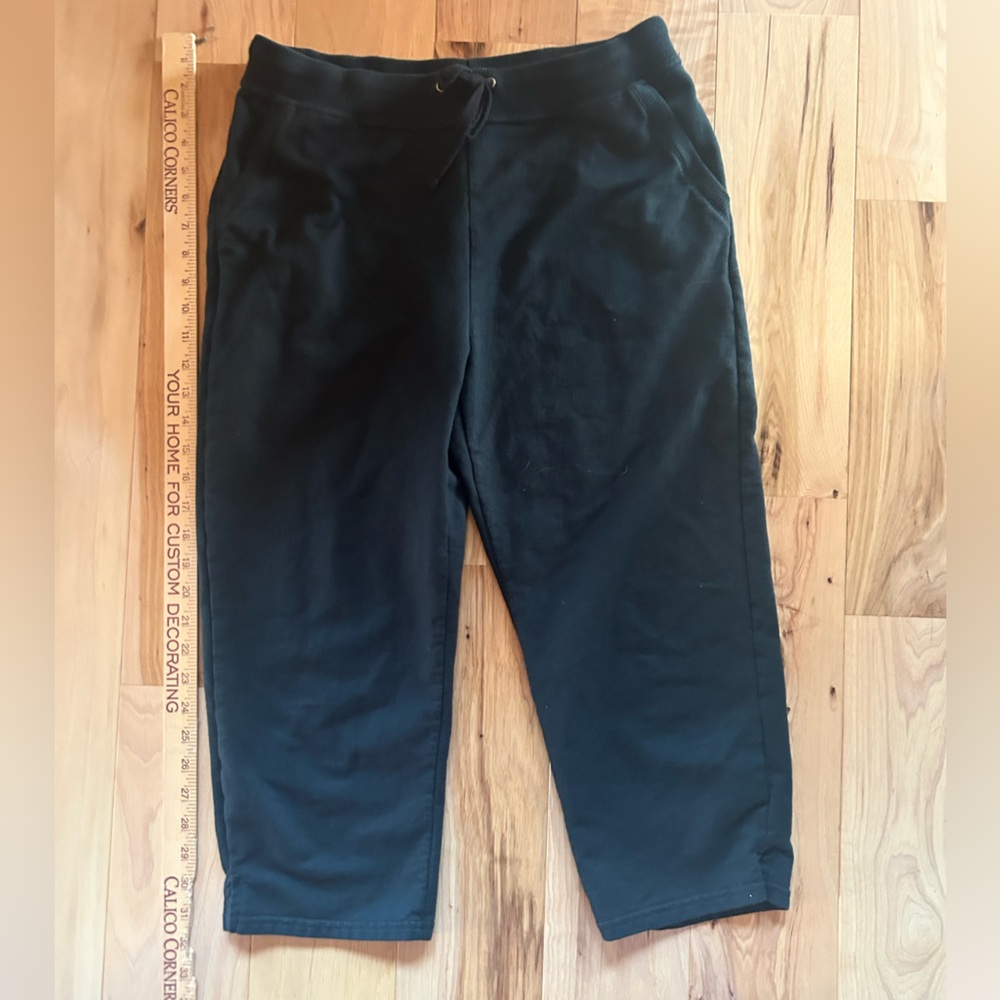 Hanes Capri Lengthy Black Track Pants
